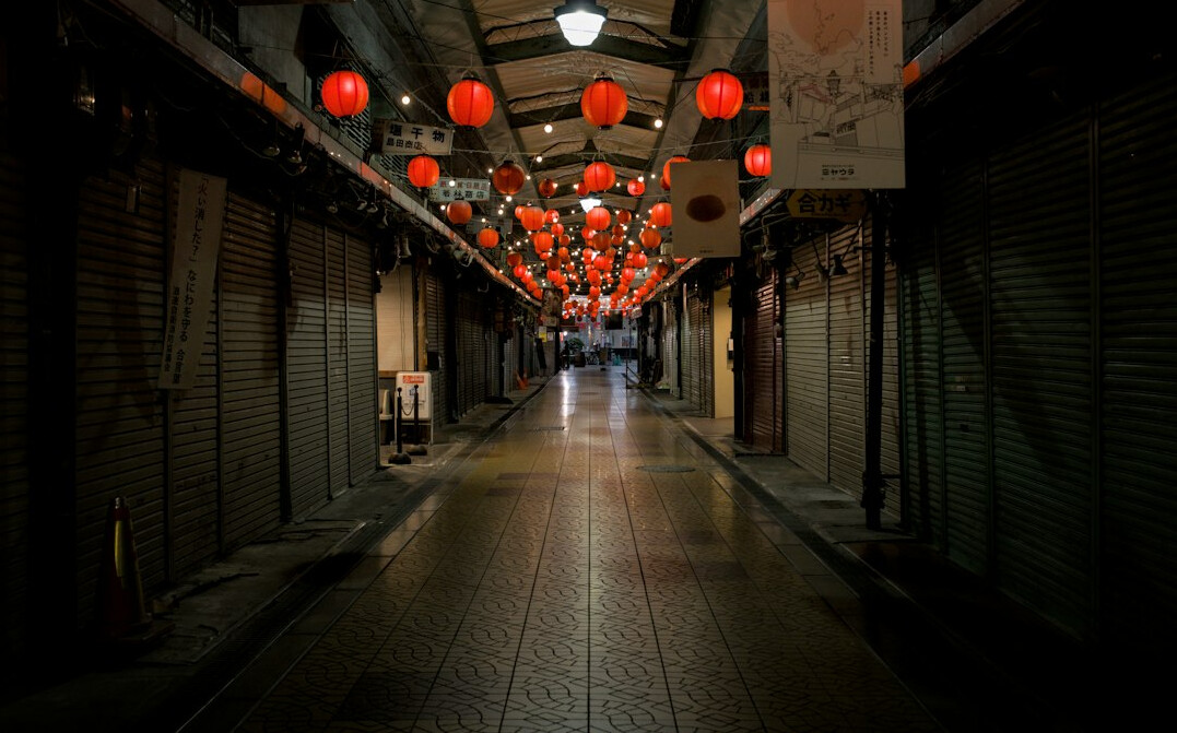mall at night